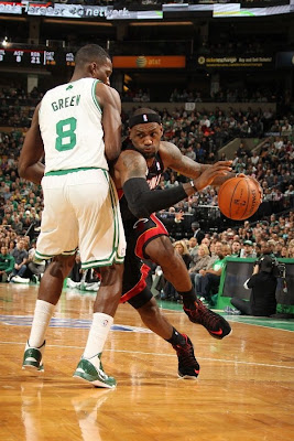 lebron james nba 130127 mia at bos 11 Boston Outlasts Miami in 2nd OT. LeBron Debuts Suede X PE!