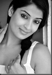 akanksha_naresh_photo_in_black and white
