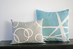 spraypainted diy pillows[4]