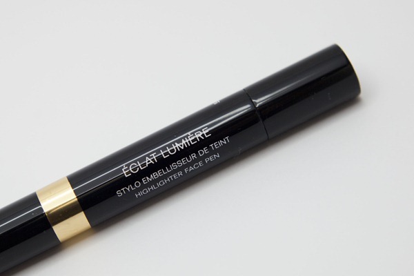Closet Voyage: Chanel Eclat Lumiere Review: Yes, you really CAN erase dark  under eye circles!
