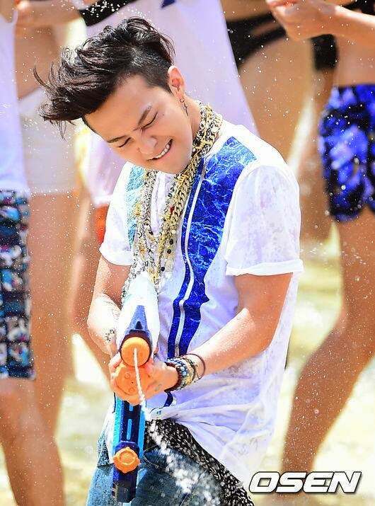 G-Dragon - Hite - 2014 - Ocean World - 04jul2014 - Press - Osen - 05.jpg