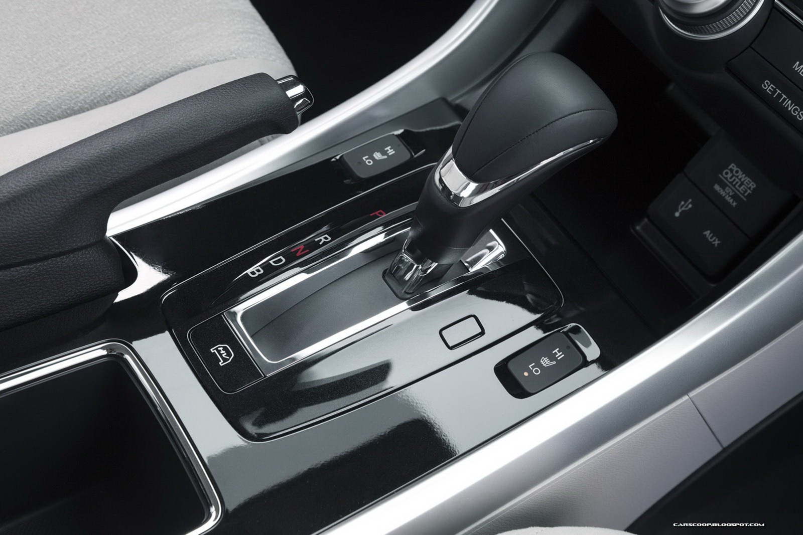 [2014_Honda_Accord_PHEV_int_016%255B2%255D.jpg]