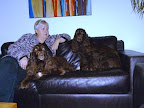 Wilma, Eva en Amy op de bank