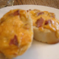 Fast Cheddar Bacon Bruschetta