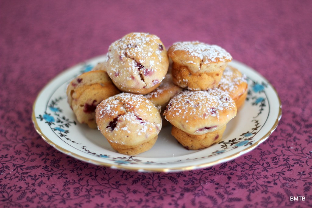 [Raspberry%2520and%2520Vanilla%2520Mini%2520muffins%255B5%255D.jpg]