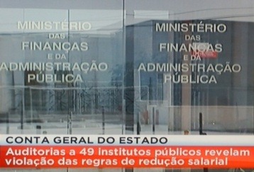 [Cargos%2520de%2520topo%2520do%2520Estado%2520sem%2520cortes%2520salariais%2520%2528sic%2529.Jul.2012%255B3%255D.jpg]