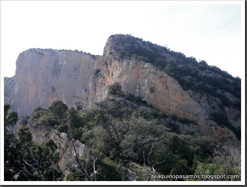 Via CADE 550m 6c (V  A0 Oblig) (Pared de Aragon, Mont-Rebei) (Isra) 0070