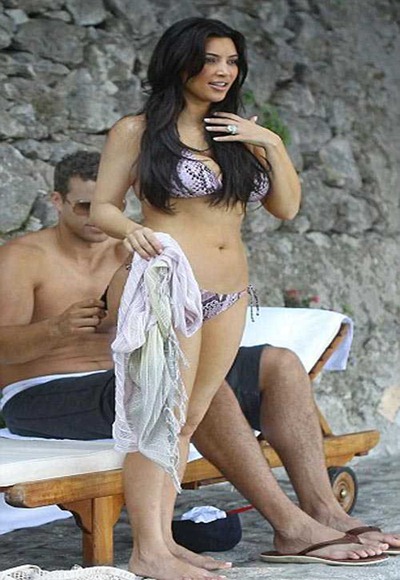 Kim Kardashian Hot Bikini Pics with Husband