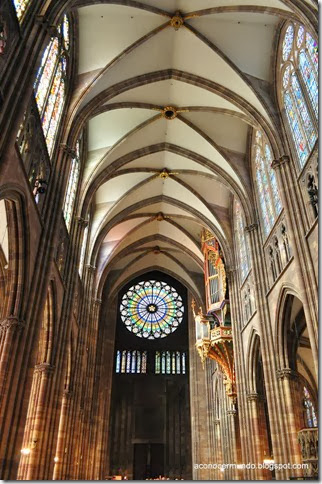 026-Estrasburgo. Catedral. Interior. Nave central - DSC_0188