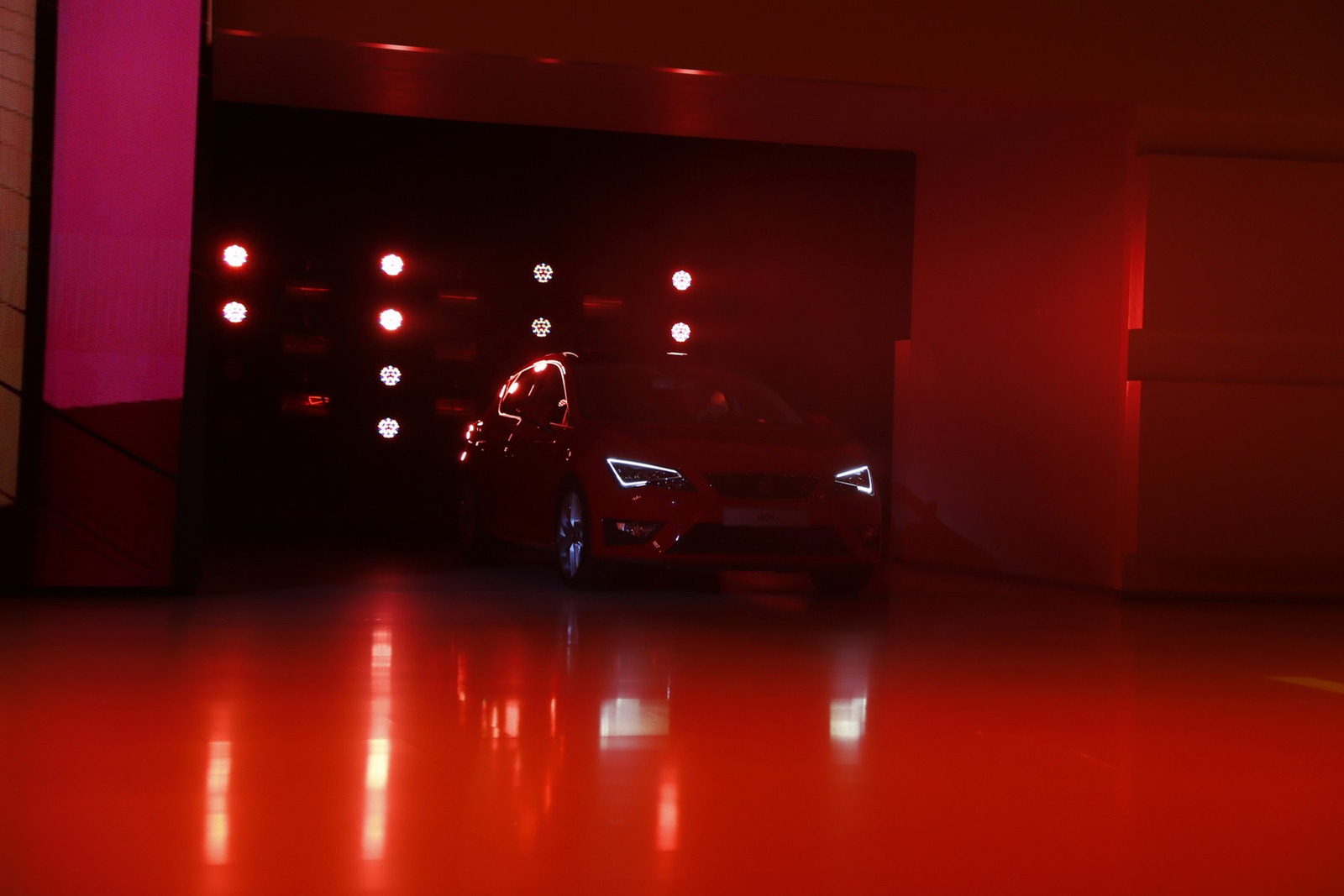 [SEAT-Leon-2013-09%255B2%255D.jpg]