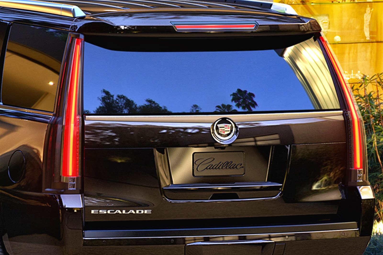 [2015-Cadillac-Escalade-2421%255B2%255D.jpg]