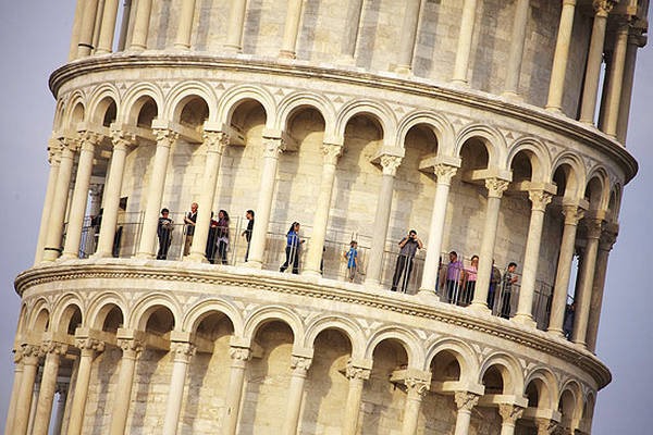 2- A Torre de Pisa 2- A Torre de Pisa