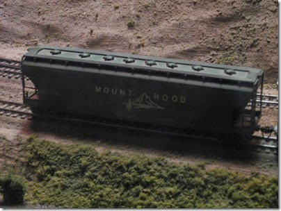 IMG_6932 Mount Hood Covered Hopper on the Columbia Gorge Model Railroad Club in Portland, Oregon on June 10, 2007