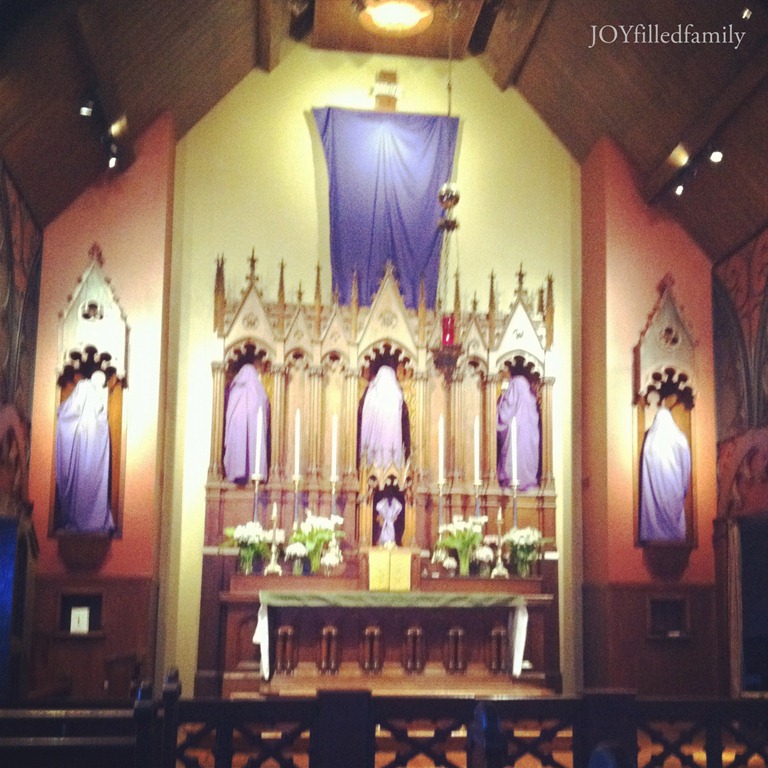 [Passion-Sunday-Altar6.jpg]
