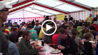 Im Festzelt