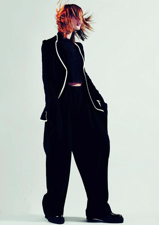[vogue-paris-march2012-vodianova-10%255B5%255D.jpg]