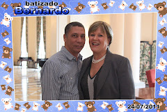 Fotos do evento Batizado Bernardo - 24.07.11. Foto numero 22 da Social Click Fotografia Digital, do Rio de Janeiro, RJ, que faz fotos divertidas, fotos malucas, fotos com fantasias, fotos na hora, fotografia maluca, fotografia divertida com molduras personalizadas. fotos divertidas malucas foto maluca animadas animado rj rio de janeiro divertida fantasia animada fotografo casamento aniversário 15 anos fotógrafo no fotógrafos casamentos