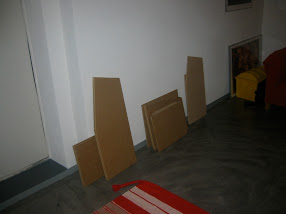 Basic construction elements out of wood for the main frame