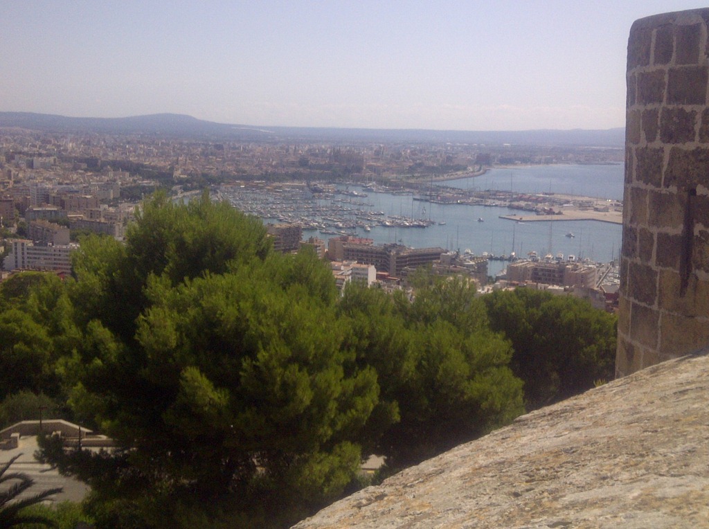 [A-view-of-Palma-from-Bellver-Castle2.jpg]
