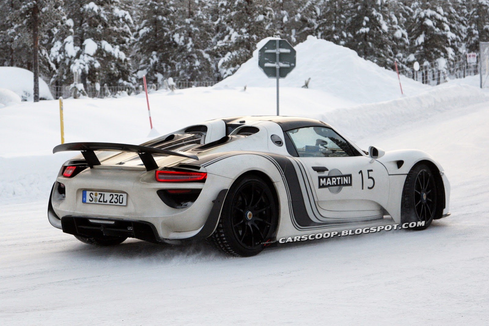 [Porsche-918-Spyder-10Carscoop%255B3%255D.jpg]