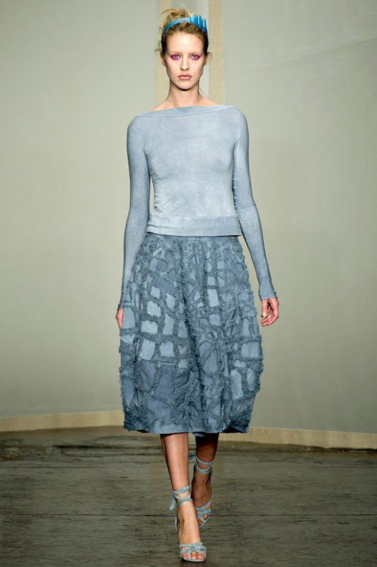 donna-karan-rtw-ss2013-runway-21_172118277755