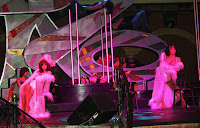 rio-showgirls-in-the-sky.jpg rio-showgirls-in-the-sky.jpg