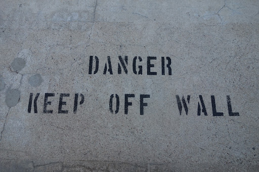 This is a good warning. I wouldn't want to fall the 338 feet down.