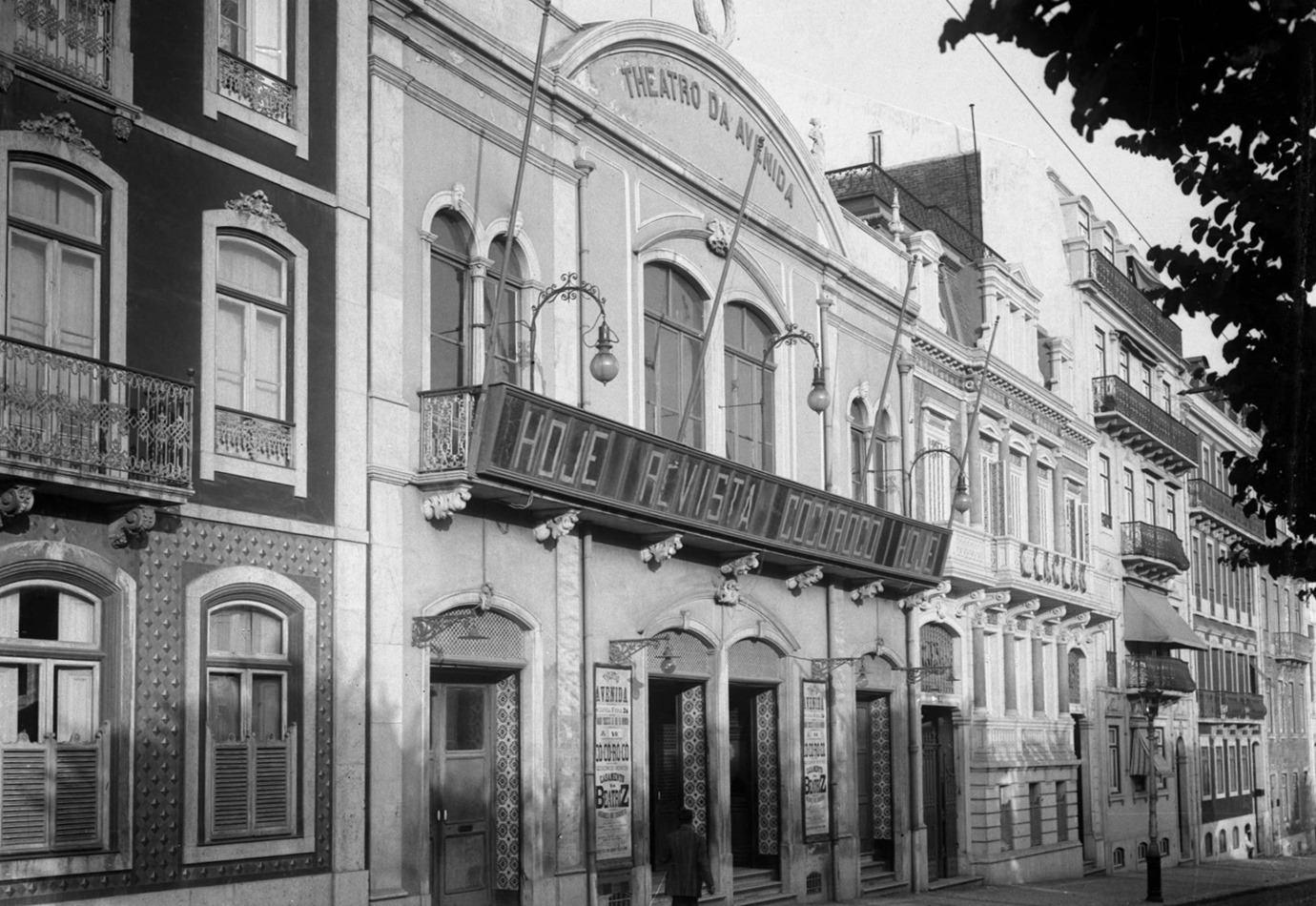 [Teatro-da-Avenida-1912.1.jpg]