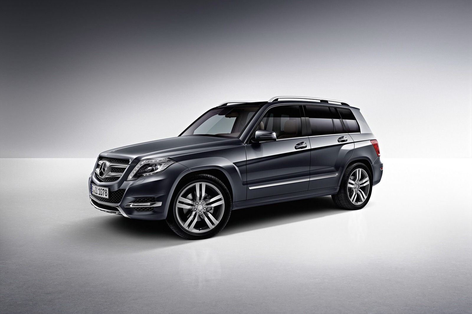 2013-Mercedes-Benz-GLK-34%255B2%255D.jpg