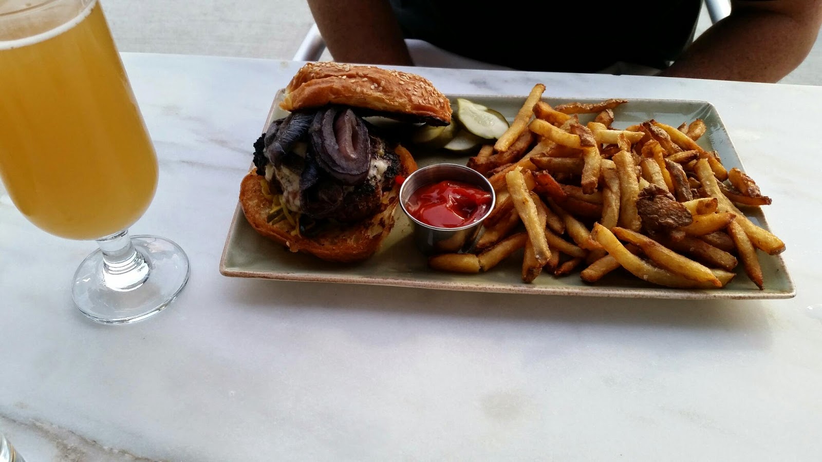 Charm City Ciemny's Restaurant Review, Cunningham's Towson