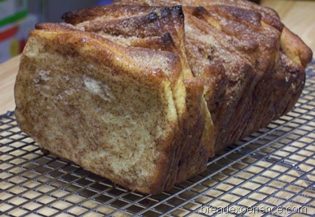 [cinnamon-pull-apart-bread%2520052.jpg]