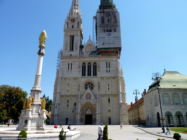 fachada-de-la-catedral-de-zagreb.JPG