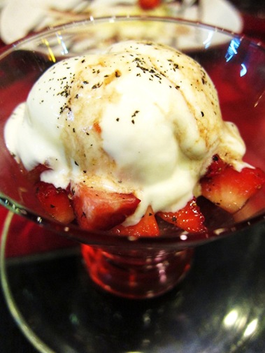 [Strawberries-ala-Milena.jpg]