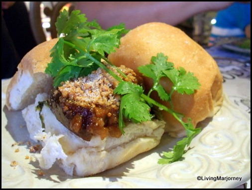 Restaurante Pia Y Damaso 11: Kua Pao Pandesal 