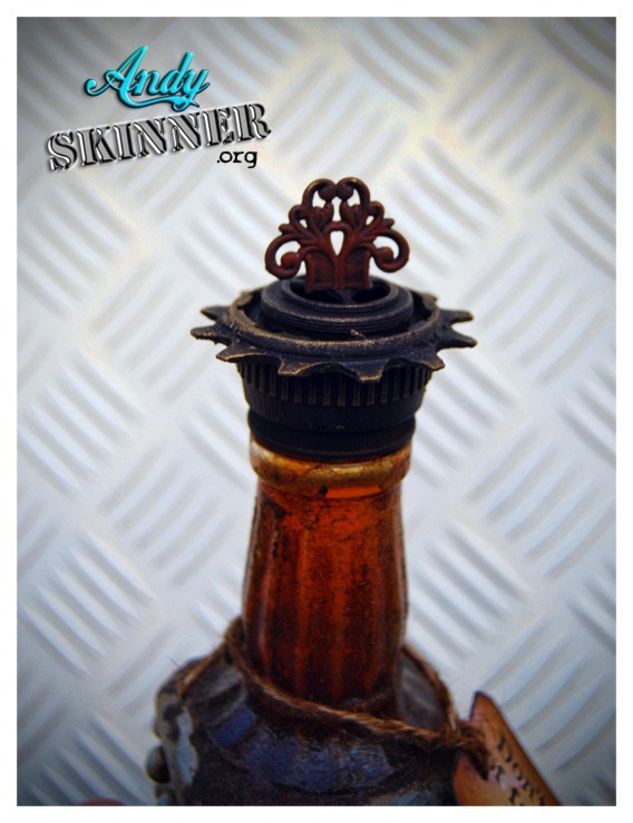 [andy-skinner-steampunk-bottle-2222%255B2%255D.jpg]