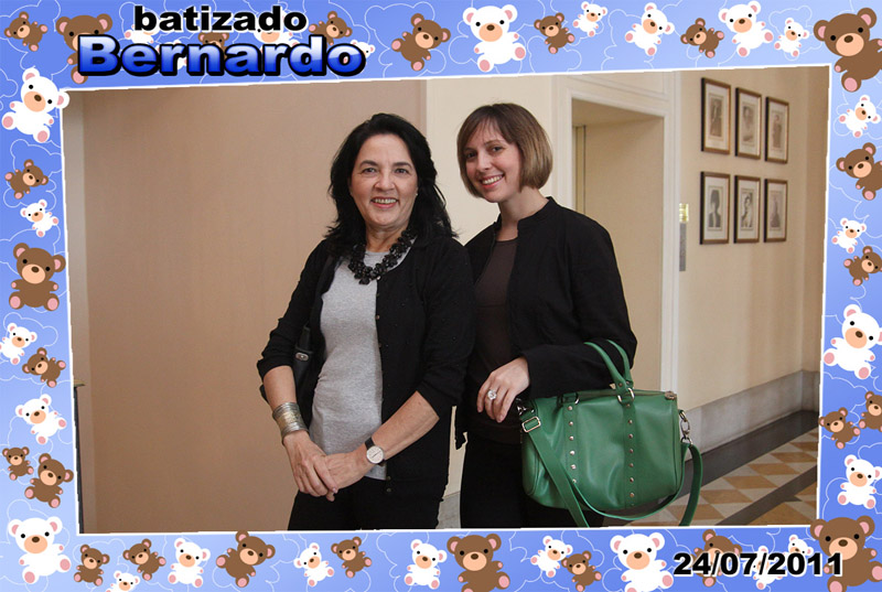 Fotos de Batizado Bernardo - 24.07.11. Foto numero 29 da Social Click Fotografia Digital, do Rio de Janeiro, RJ, que faz fotos divertidas, fotos malucas, fotos com fantasias, fotos na hora, fotografia maluca, fotografia divertida com molduras personalizadas. fotos divertidas malucas foto maluca animadas animado rj rio de janeiro divertida fantasia animada em site com eventos retrato social casamento