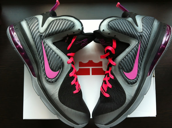 Nike LeBron 9 8220Miami Nights8221 Couple New Pics w Tee