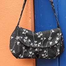 [black%2520handbag%255B10%255D.jpg]