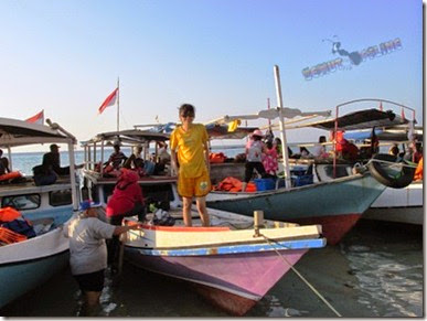Tiba di pantai karimunjawa Tiba di pantai karimunjawa