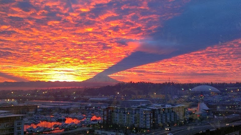 mount-rainier-shadow-3