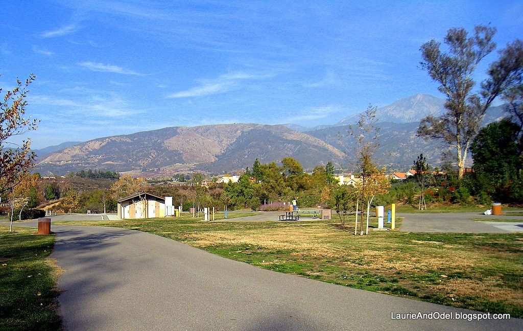 [Lots%2520of%2520open%2520space%2520in%2520Yucaipa%2520Regional%2520Park%255B3%255D.jpg]