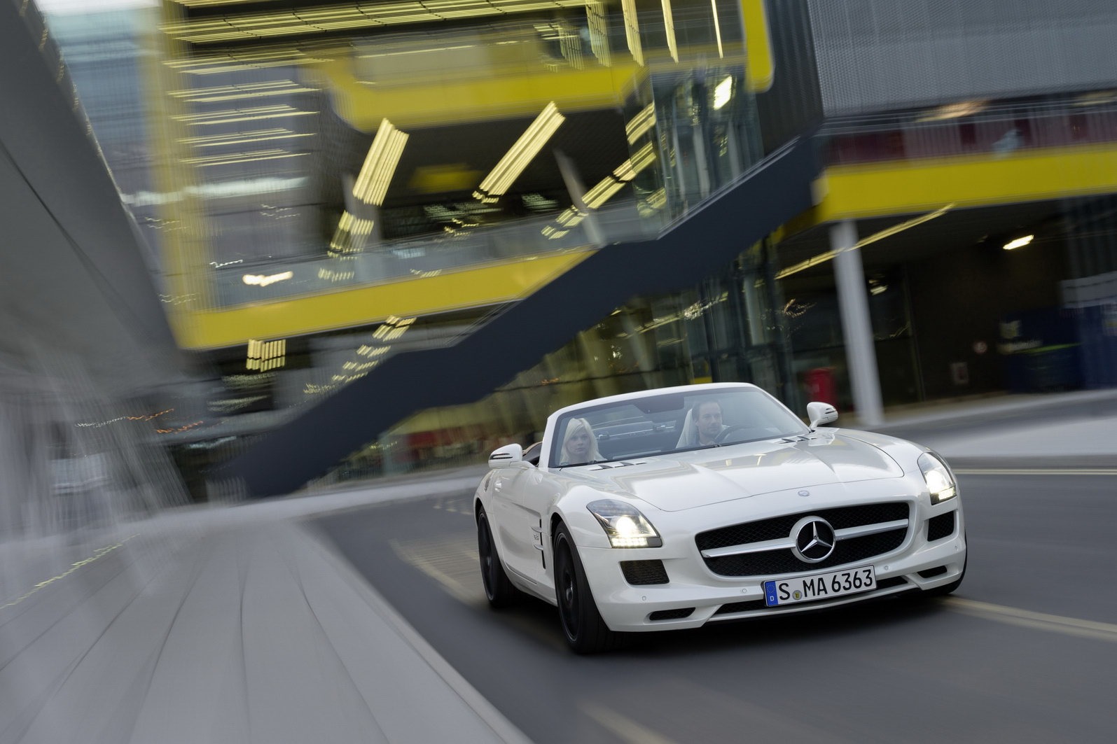 [Mercedes-SLS-AMG-Roadster-2%255B2%255D.jpg]