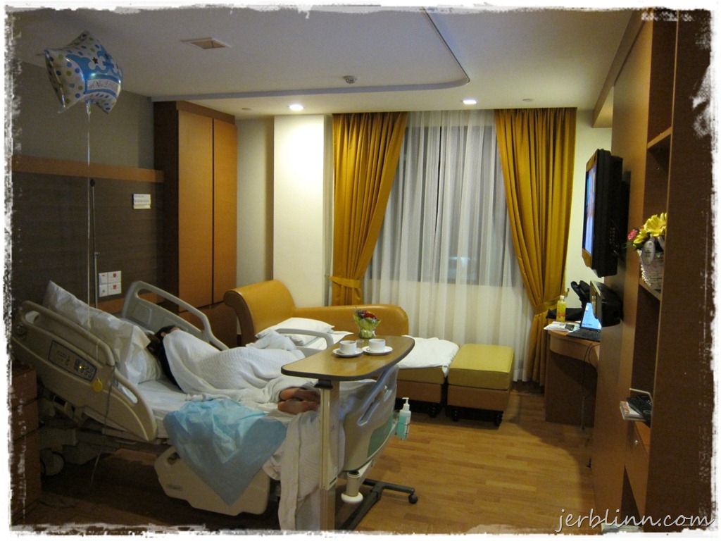 [My-room10.jpg]