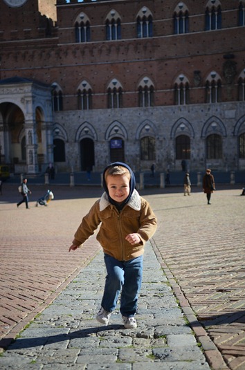 [Matthew%2520running2%255B5%255D.jpg]