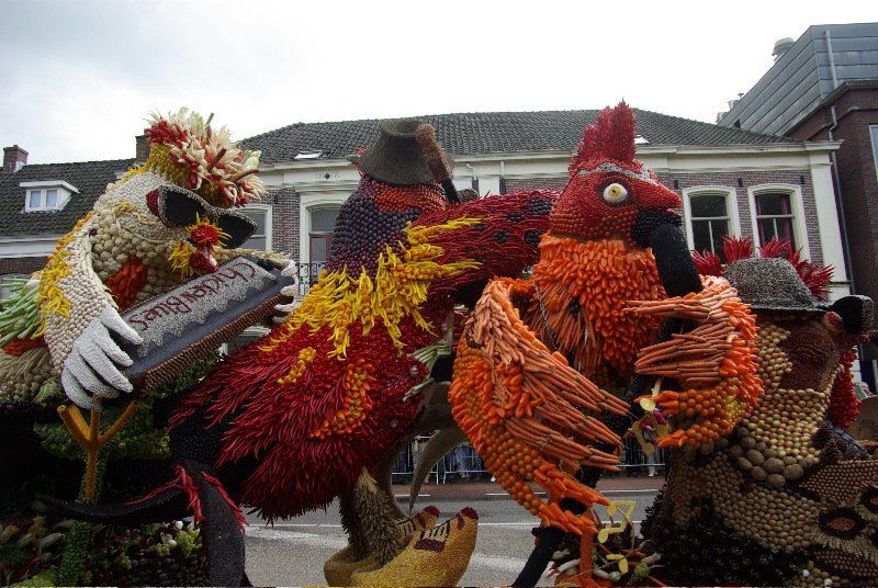 Image Dimension: 512x344 :: Everything made up of Fruits and Vegetables Everything made up of Fruits and Vegetables