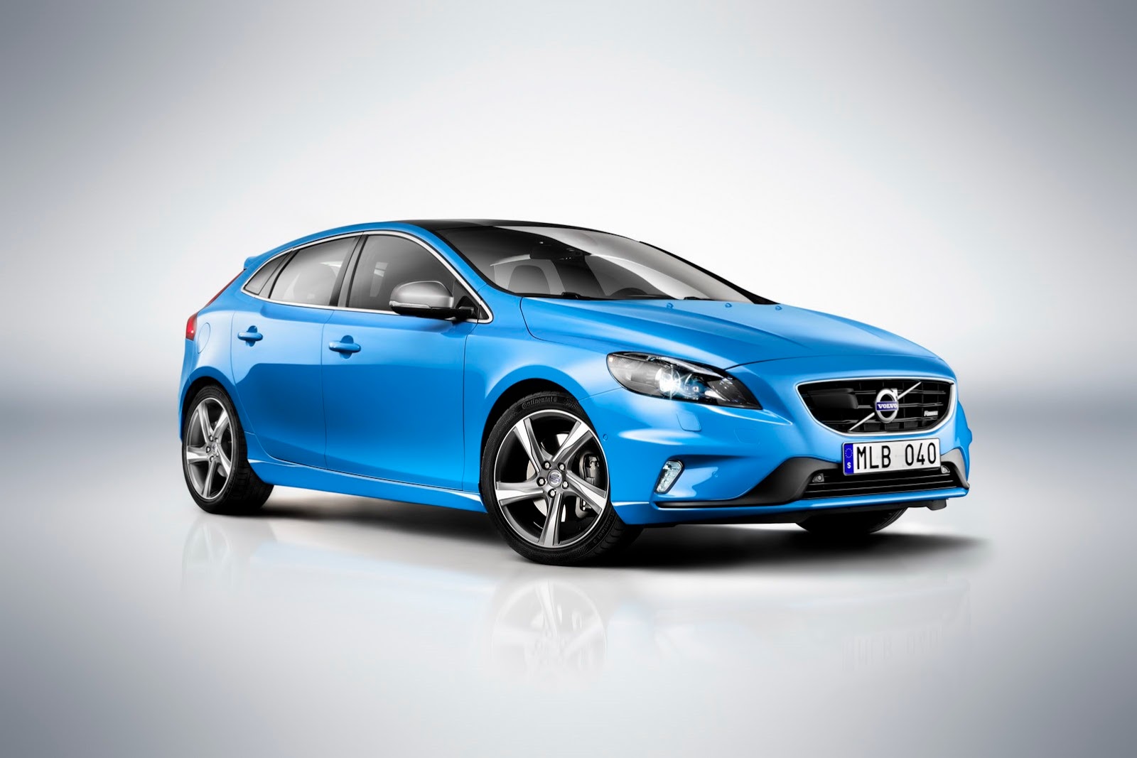 [Volvo-V40-13%255B2%255D.jpg]