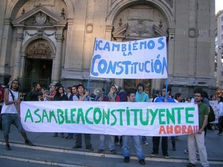 [Tercera-manisfestación-de-protestas-de-los-estudiantes-chilenos-320x240[7].jpg]