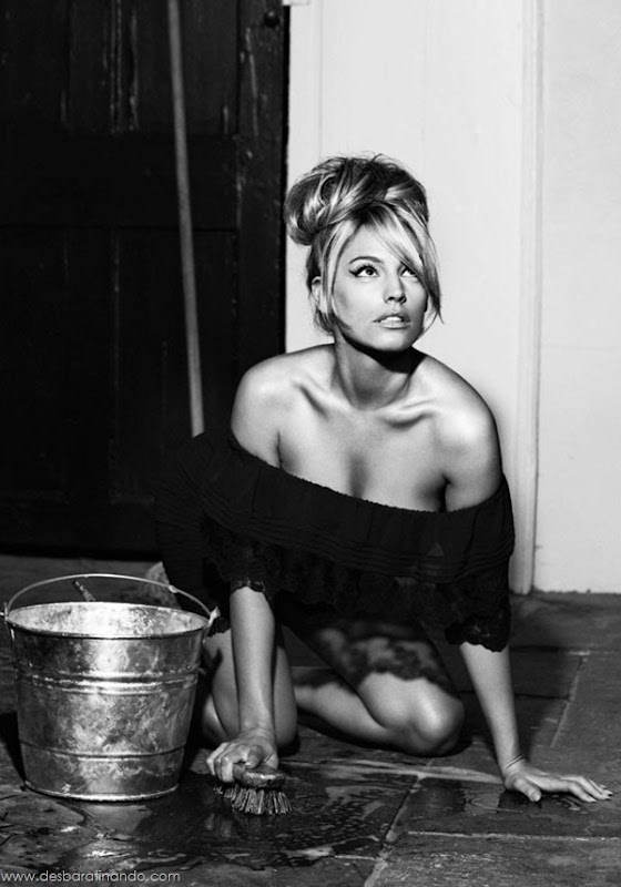 Kelly-Brooklinda-sensual-photoshoot-pics-boob-desbaratinando (8) Kelly-Brooklinda-sensual-photoshoot-pics-boob-desbaratinando (8)