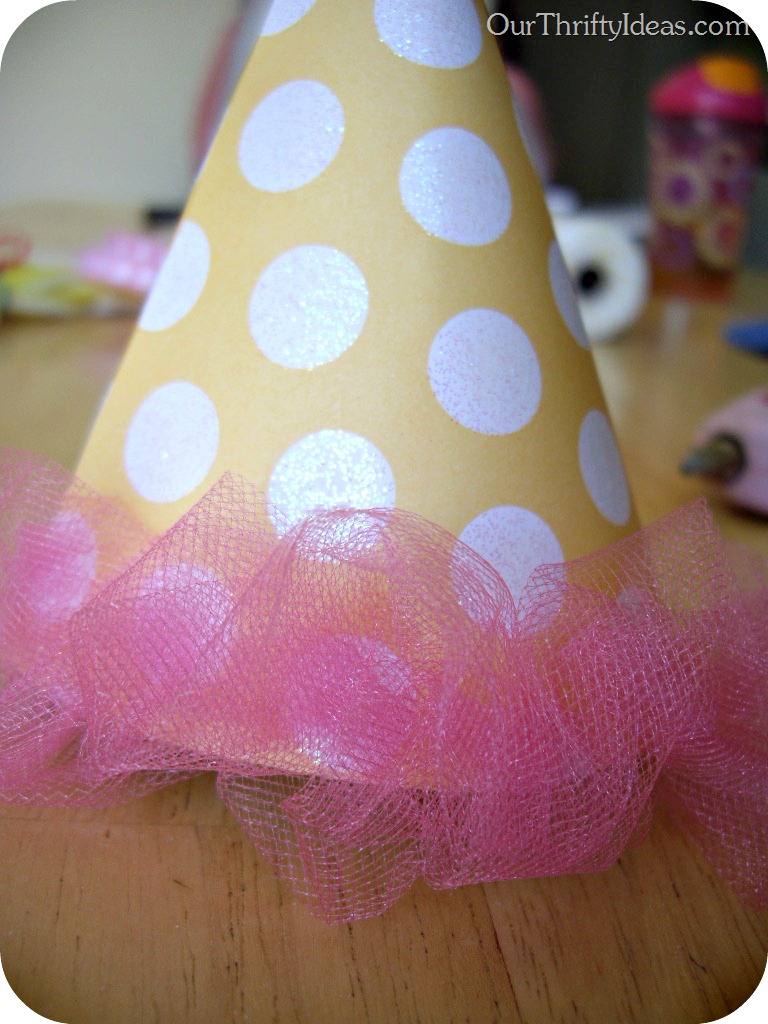 [birthday%2520hat%2520-%2520tulle.jpg%255B2%255D.jpg]