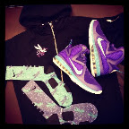 Matching Nike Basketball Elite Socks for LeBron 9 Miami Vice nike basketball elite lebron socks hornets 1 01 Matching Nike Basketball Elite Socks for LeBron 9 Miami Vice